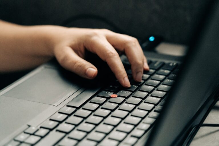 生成AI ビジネス活用 事例 中小企業10選｜失敗しない導入3ステップ